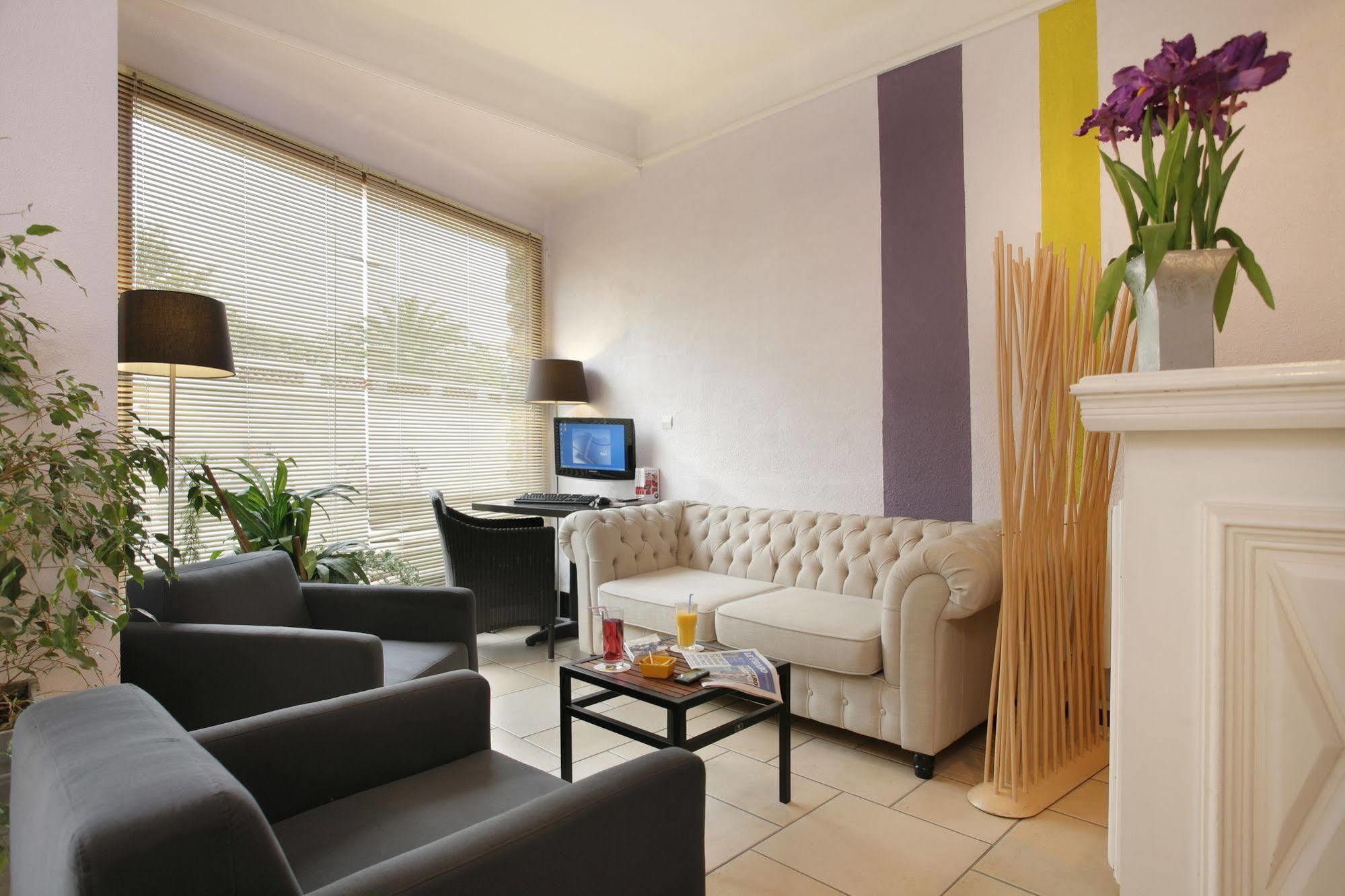 Hotel The Originals Perpignan Sud Le Grillon D'Or Le Boulou Dış mekan fotoğraf
