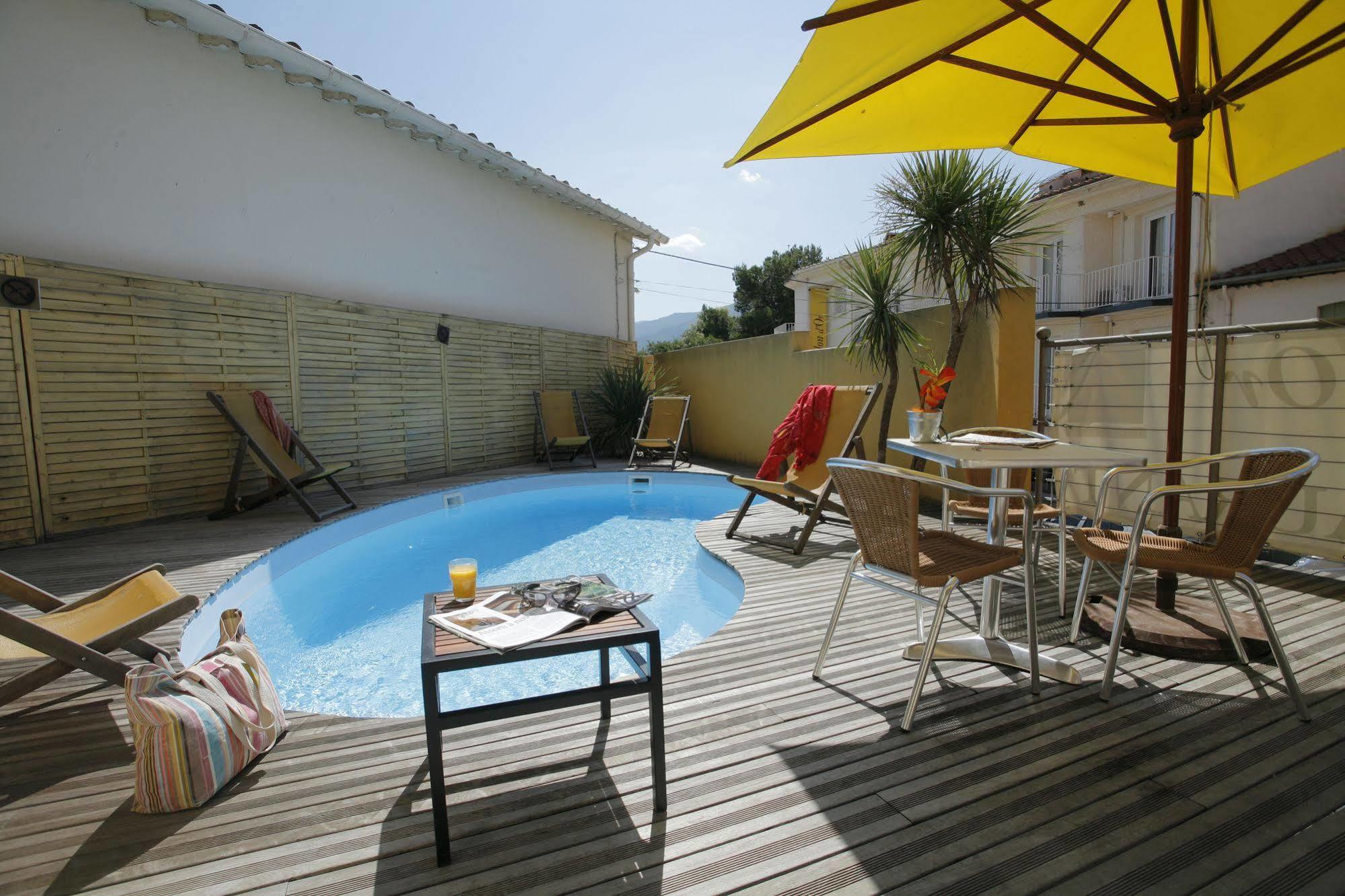 Hotel The Originals Perpignan Sud Le Grillon D'Or Le Boulou Dış mekan fotoğraf